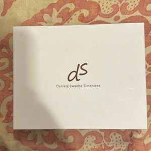 Watch  4 different bands